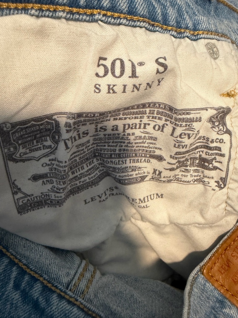 ⚡️Levi's Women's 501 Skinny Leg Jeans - Picture 6 of 8